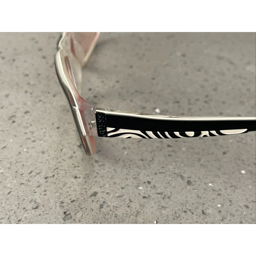 GUESS GU2261 BLK WHT Eyeglasses FRAMES ONLY BLACK/WHITE Plastic 51-17-130 Full
